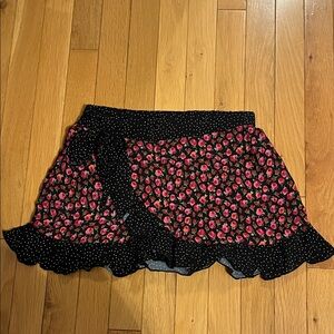 NWOT Kimchi Blue rose and polka dot print mini wrap skirt